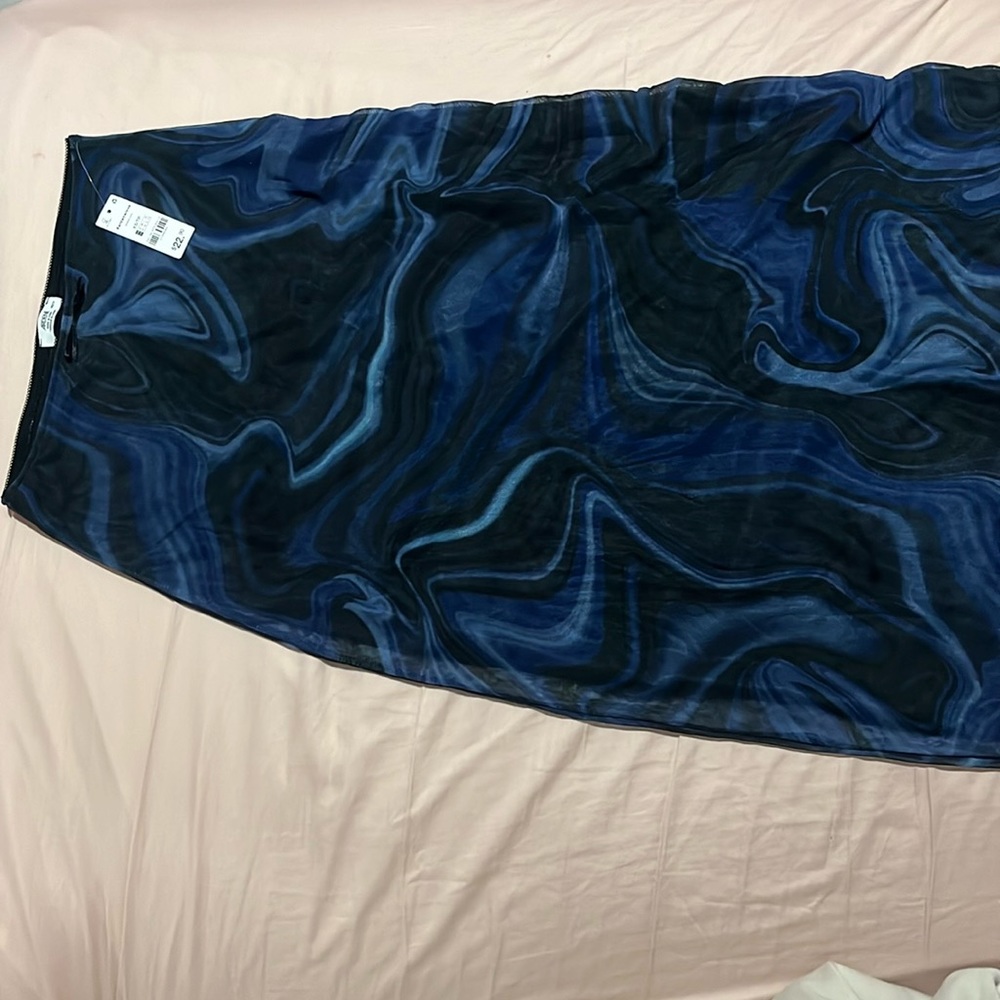 Dark blue flowy 2 layer skirt Size: XS Brand: Ardene